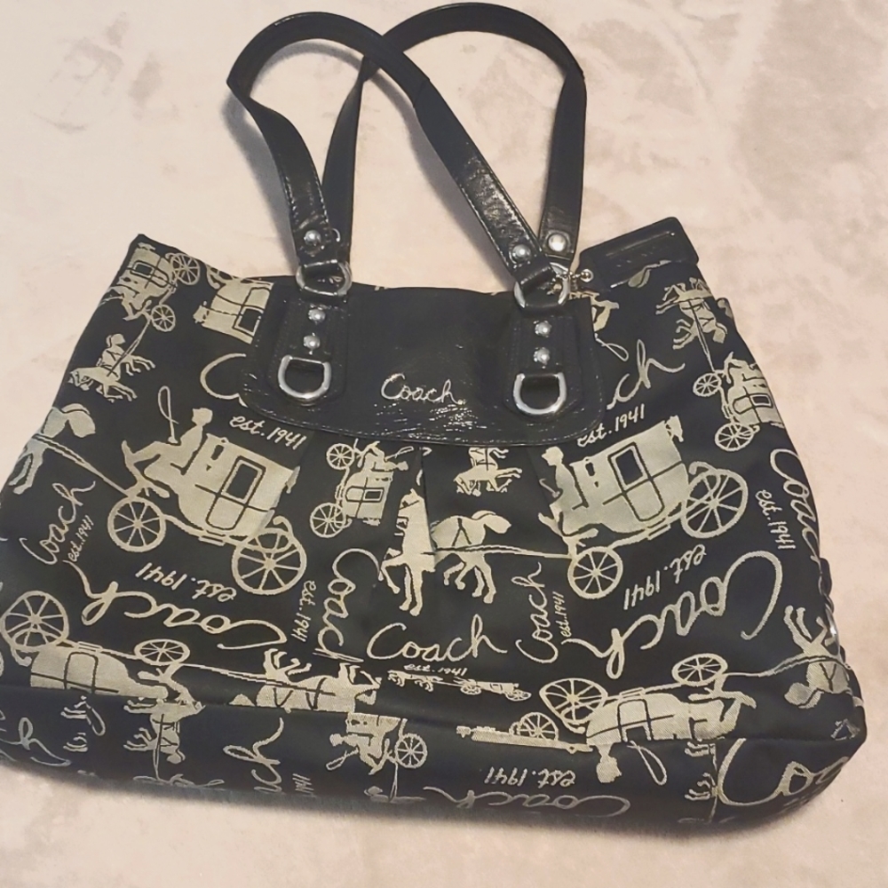 Coach Bag - Picture 1 of 8